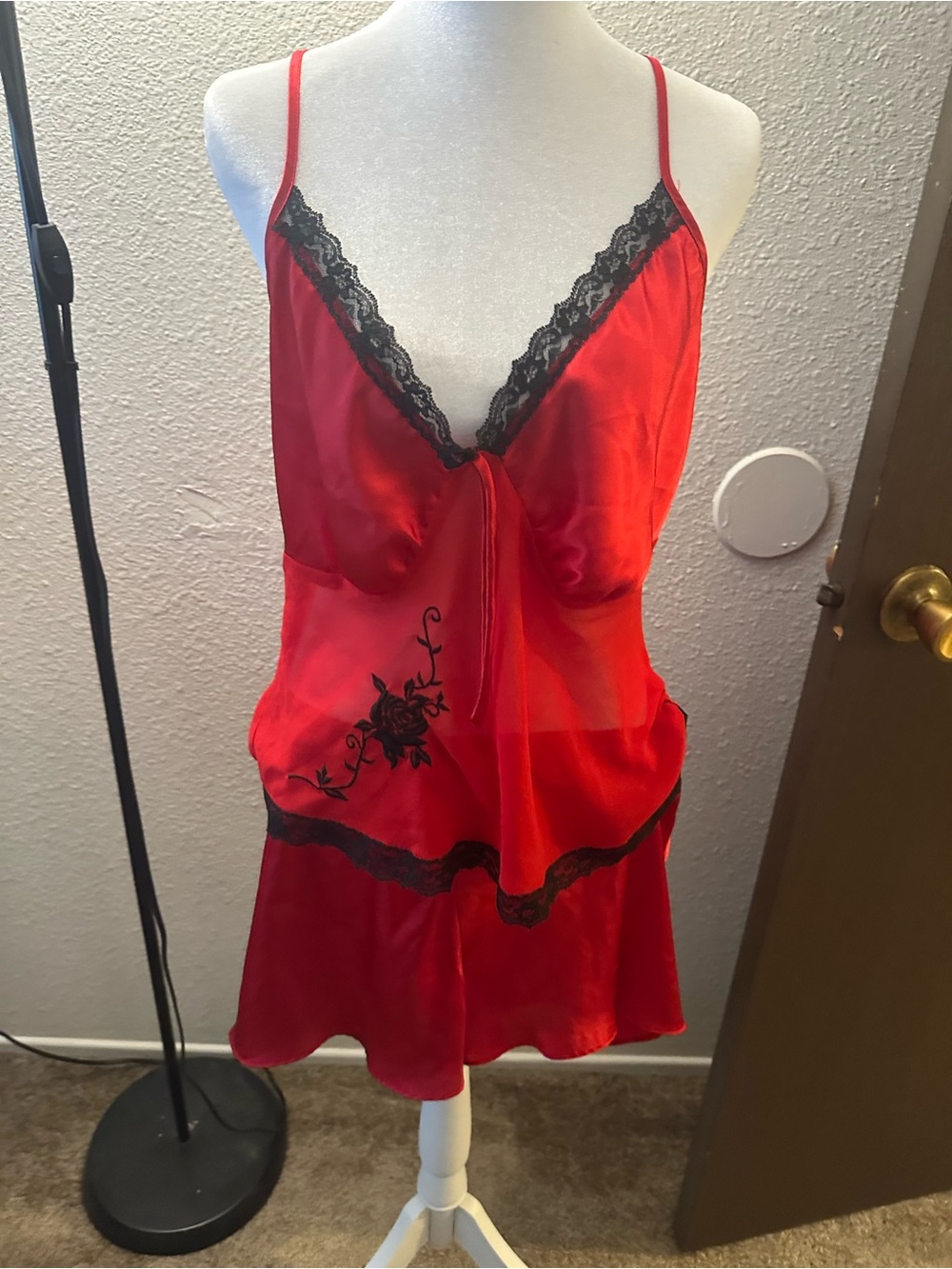 Red Satin & Black Lace vintage 80s or 80s lingerie set